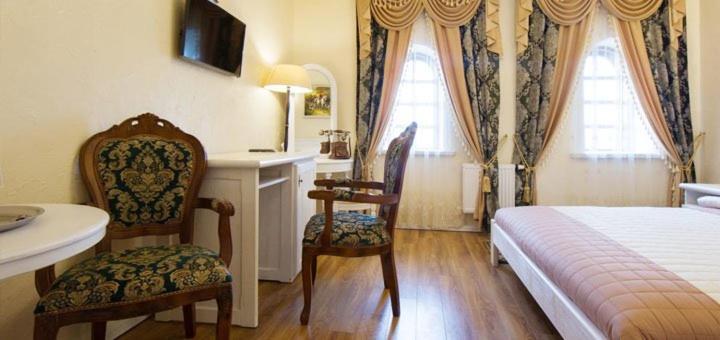 Hotel Fortetsya Hetmana Hatne エクステリア 写真