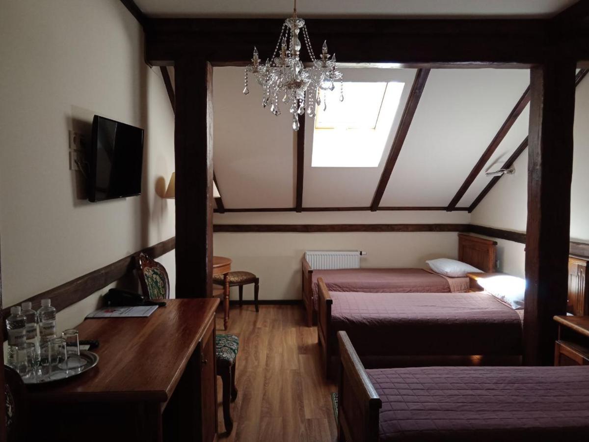 Hotel Fortetsya Hetmana Hatne エクステリア 写真